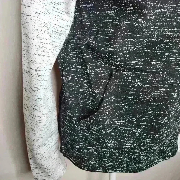 Brooklyn Cloth women's gray pullover hoodie size small - Picture 3 of 7